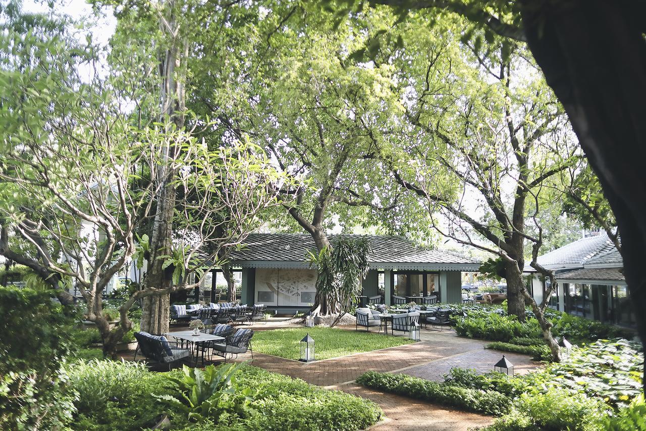 فندق ذا راوييكانلايا بانكوك المظهر الخارجي الصورة The garden of the hotel